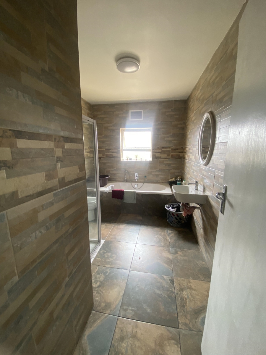 6 Bedroom Property for Sale in Mount Pleasant Western Cape